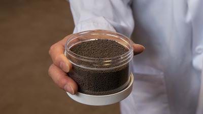 Improved chemical looping process for greener fossil fuels