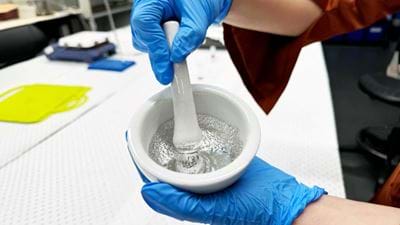 Australian researchers use liquid metal catalysts to develop low-carbon ammonia 