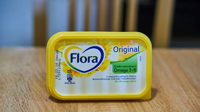 Unilever sells spreads business to KKR for €6.8bn