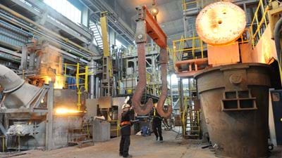 Chemical engineers work to create hydrogen from steel sludge