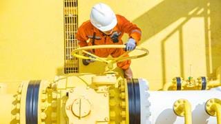 Oil and gas majors are undermining climate goals, report warns